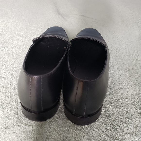 *** SOLD SOLD SOLD *** Everlane | Leather Loafers - Picture 6 of 7